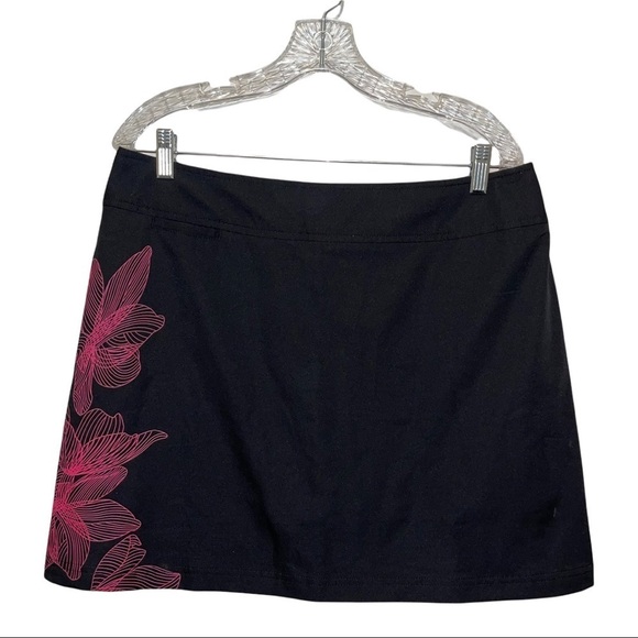 Adidas Woman Shorts Size 10 - Picture 1 of 4